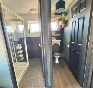 Shower/WC- click for photo gallery